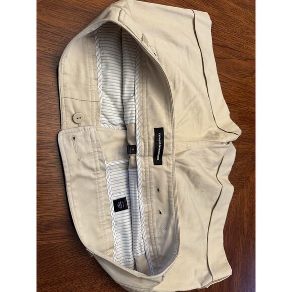 Express Shorts Women's Khaki Low Rise Size 8 - Picture 3 of 3